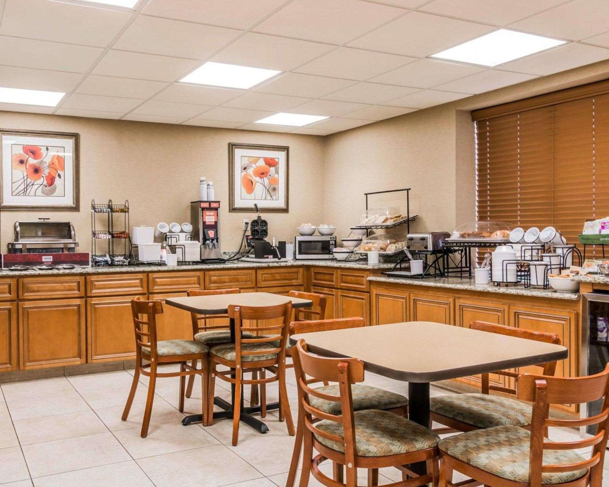 Inn Comfort Utica